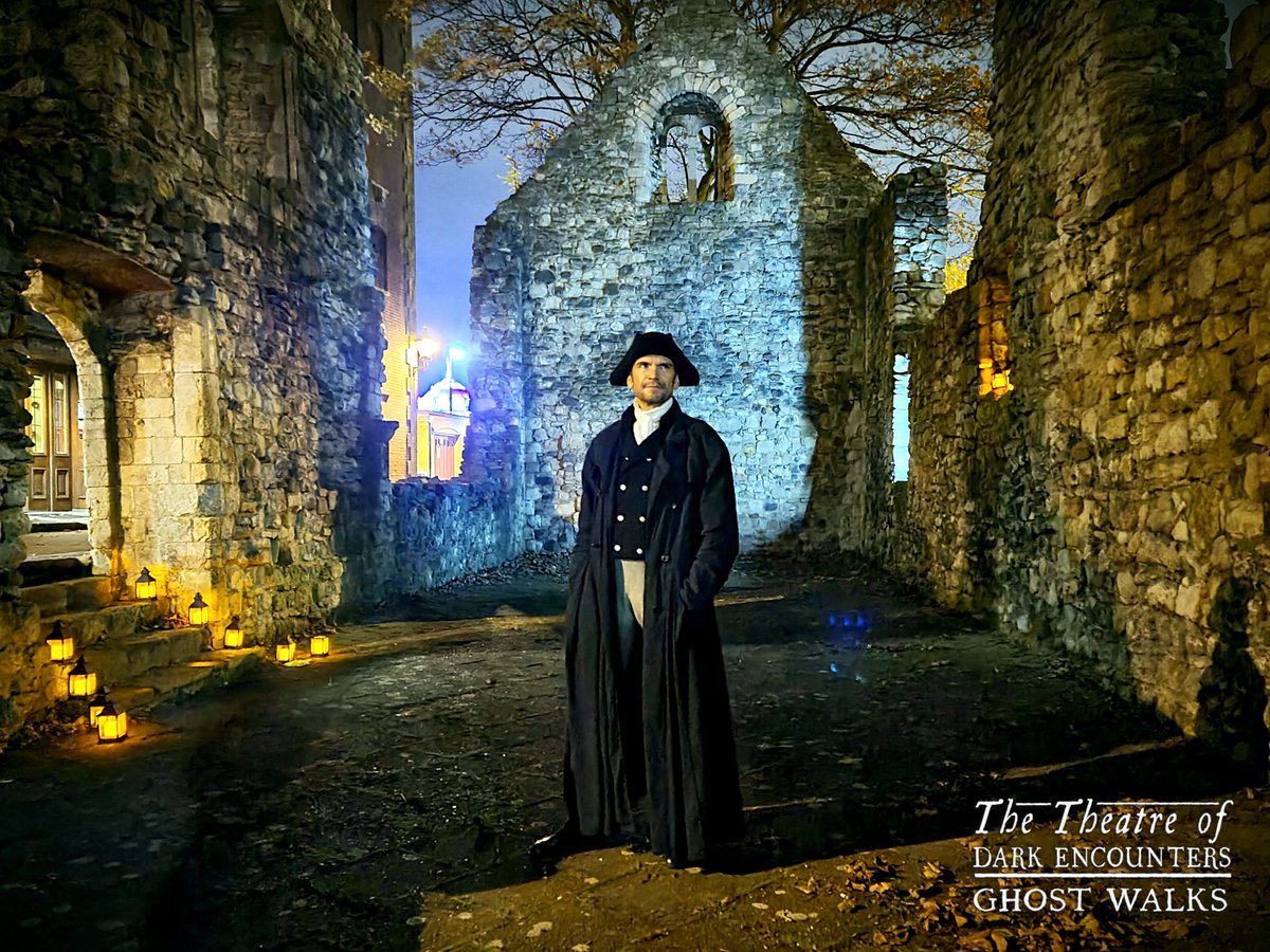 jonathanfost's tweet photo. Absolutely love walking around old buildings, scaring the crap out of people. The beautiful Canute's Palace was the final setting of the sellout Southampton Ghost Walk on Friday. Looking forward to returning next year. https://t.co/kGCY1pVjNF