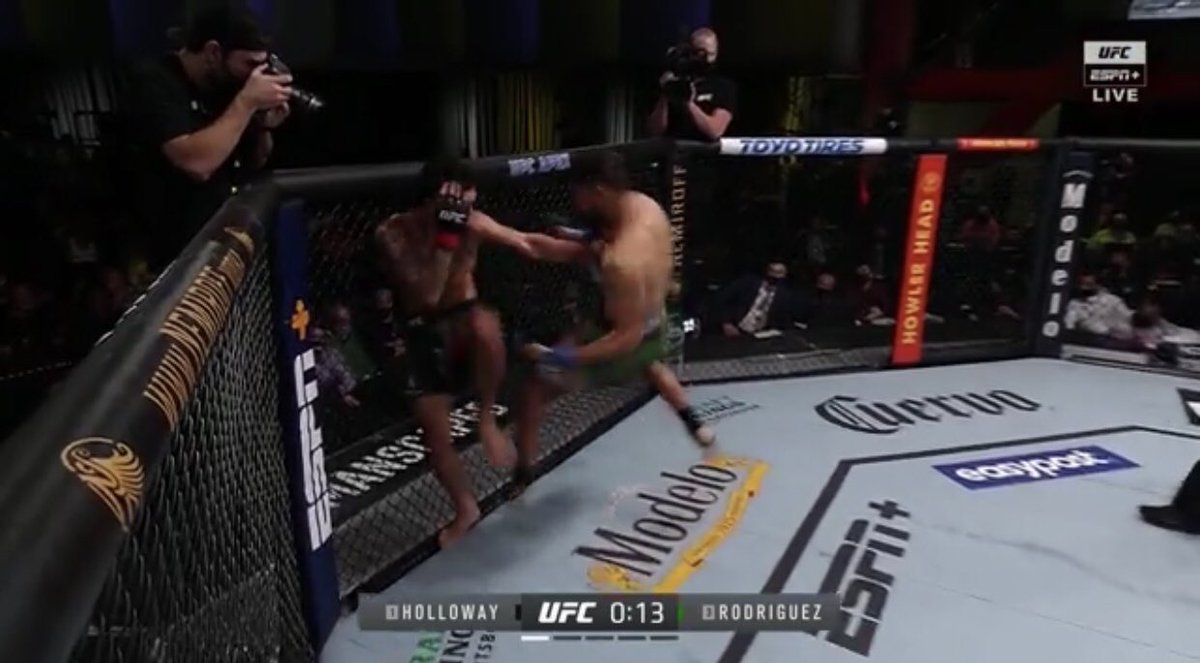 Early simple and well-timed technique of pushing his opponent off his feet by <a href="/BlessedMMA/">Max Holloway</a> during the first round. Incredible pace and output from both. Both warriors. Mutual respect. More of this exhibition of talent, respect, and sportsmanship! #ufcvegas42