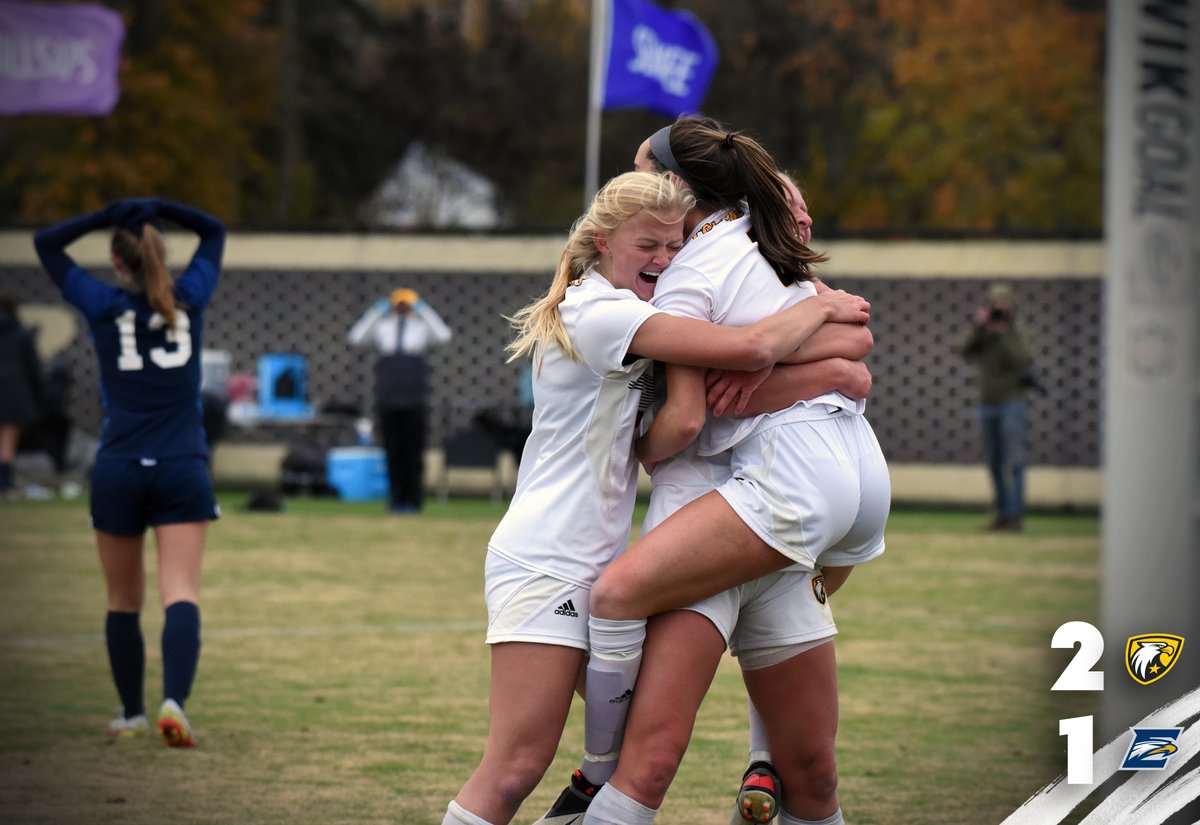 RECAP | Mullen’s overtime goal lifts <a href="/CentreWSoccer/">Centre Women's Soccer</a> into <a href="/NCAADIII/">NCAA Division III</a> Sweet 16 #GoldRush centrecolonels.com/news/2021/11/1…