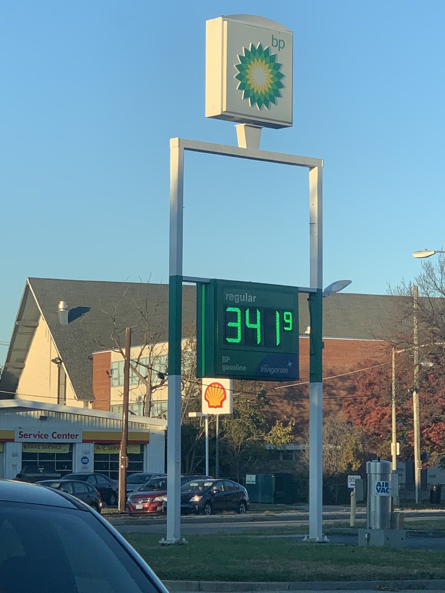 JimArkedis's tweet photo. Actual gas price in DC in a part of the city where real people live. Georgia Ave &amp; Piney Branch NW. cc @wolfblitzer https://t.co/thsvh05P1F