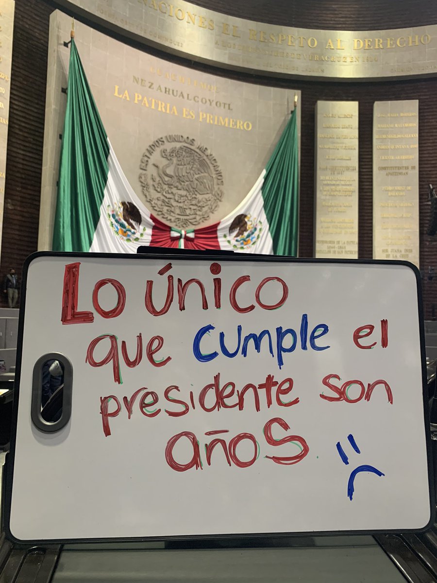 marianagc's tweet photo. ¡Pobre México! https://t.co/rzaB21teNU