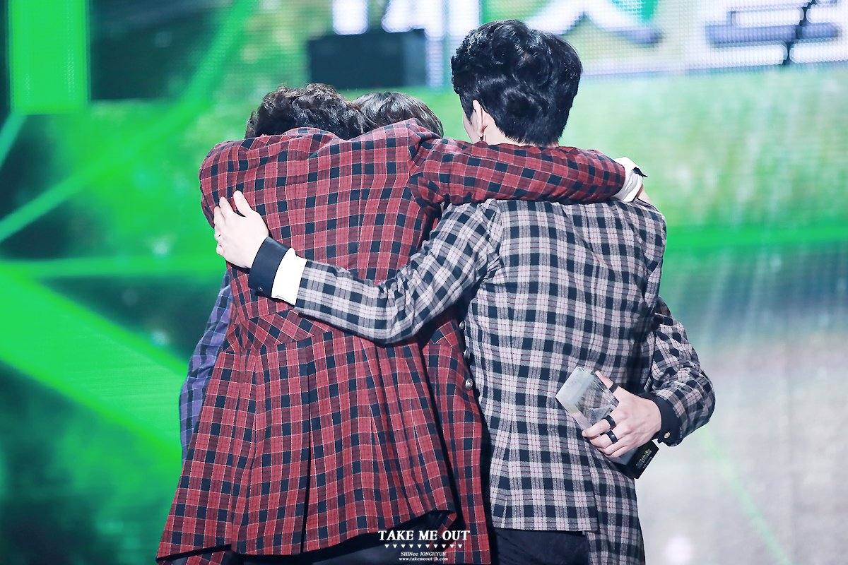 jjongonthisday's tweet photo. 131114 Melon Music Awards https://t.co/cCCBTUvGyP