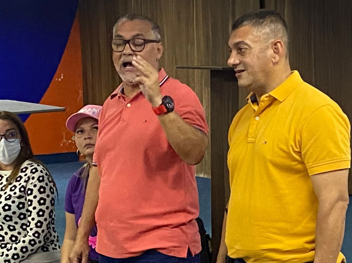 Con el camarada Lisandro Cabello, los directivos y coordinadores de la alcaldía de @MiCiudadSF, afinando detalles para el victorioso proceso electoral que tendremos este #21Nov.

#YoSoyDeAqui☀️
¡Juntos Con Am♥️r Hacemos Más!