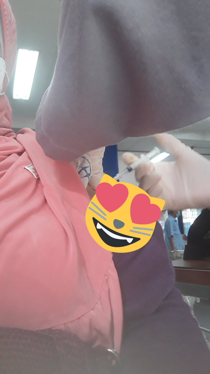 beckywahyuni1's tweet photo. I'm fully vaccinated! #timAZ https://t.co/d9XhR8yDoD