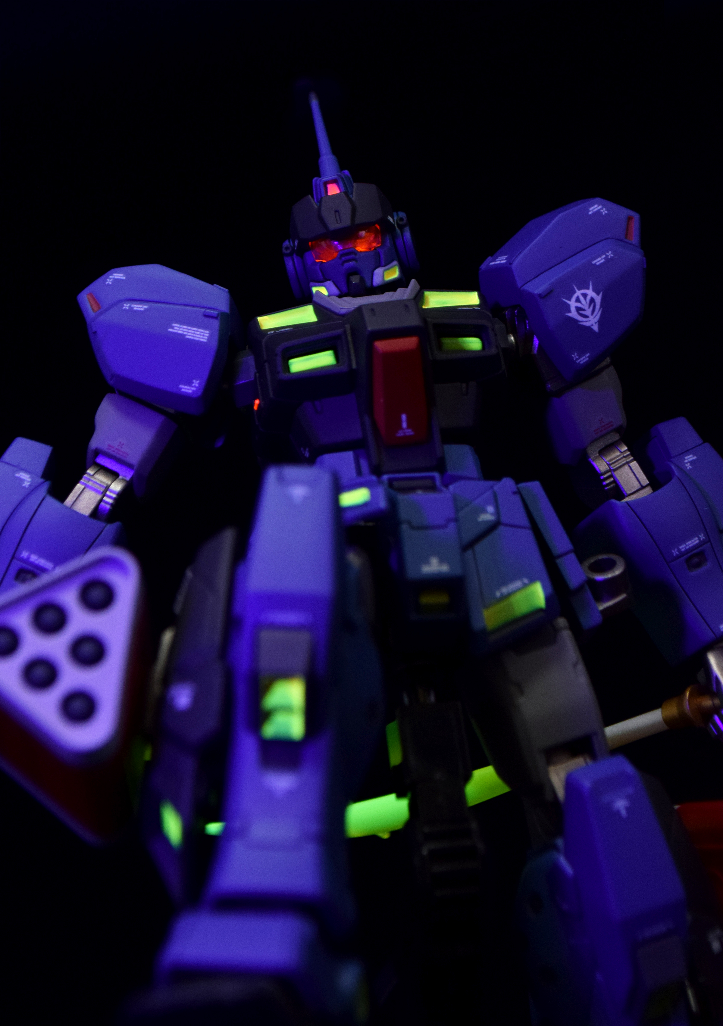 ガンプラ】HGディナイアルガンダム 全塗装 仮面ライダー