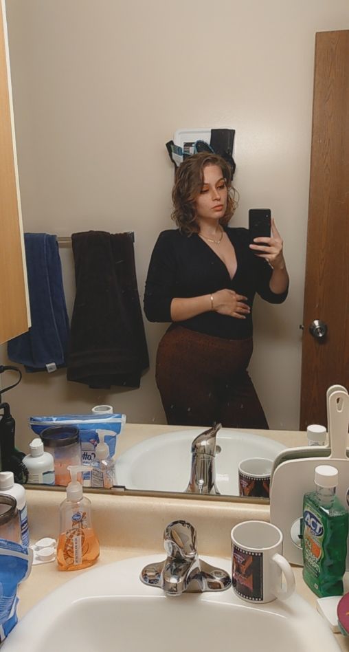 BuhtPrincess3's tweet photo. Mommy? Sorry. Mommy? Sorry. 
Yes I'm gonna be a mommy in 12 weeks ✨ https://t.co/tpQ8Xz52g2
