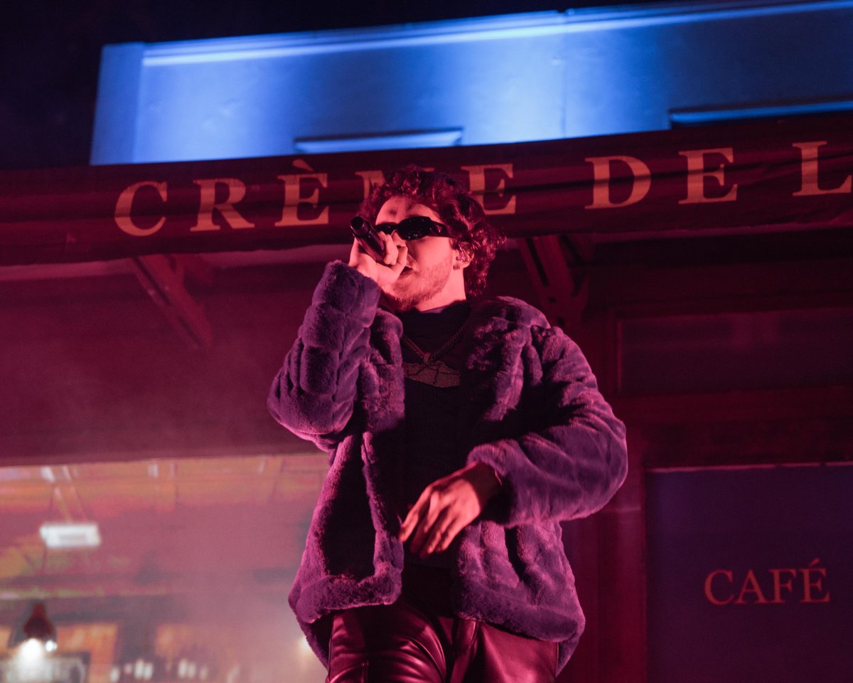HULLI_rh2's tweet photo. Where’s y’all sense of humor? 📸 by me of @jackharlow in Chicago last night https://t.co/QhpZk033Wg