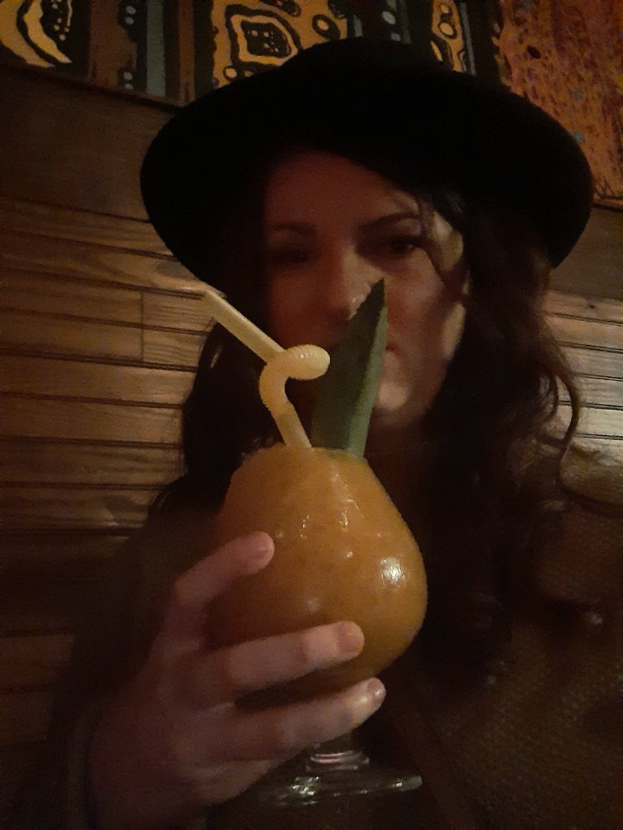 aleaderlost's tweet photo. What th fuck did I order https://t.co/CDVyfRo9Qv
