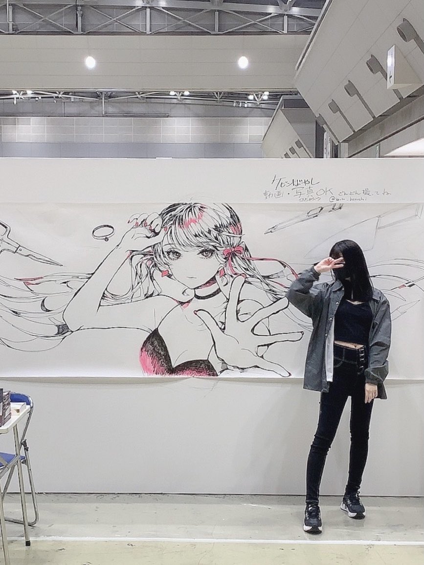 2日目よろしくね #デザフェス
昨日ぶりの絵と対面 