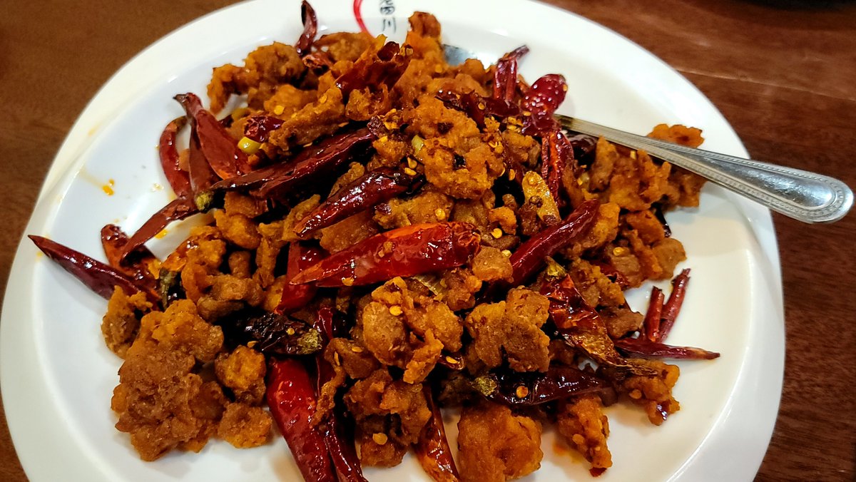 Academy911's tweet photo. @WindyCityWxMan Chilly today, but #HotTonight
#twittersupperclub
Dry Rub Chilli Chicken https://t.co/I5Y7KfSfEq