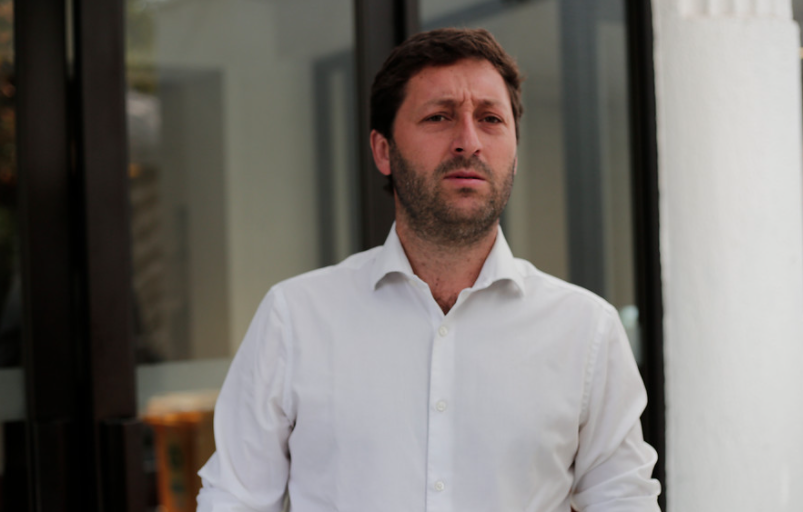 eldesconcierto's tweet photo. Empresario multado por saquear agua financia campaña de Juan Antonio Coloma https://t.co/SxsCfoszyd https://t.co/HsNIC1UNPx