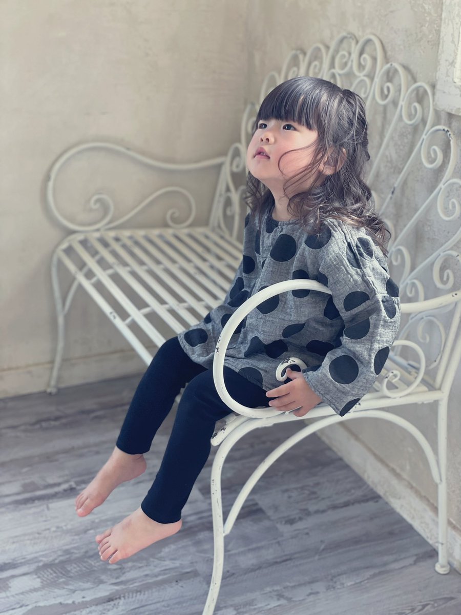 ayn185pooo's tweet photo. この熱が出きらない感じがモヤモヤする〜😶‍🌫️😶‍🌫️😶‍🌫️

撮影の時に髪の毛巻いてもらって可愛かったけど、根っからのストレートでスタジオを出る頃には殆ど取れてたなぁ🥲くせっ毛夫婦から生まれたストレートな娘😂羨ましいぜ。 https://t.co/D647LpzaHq