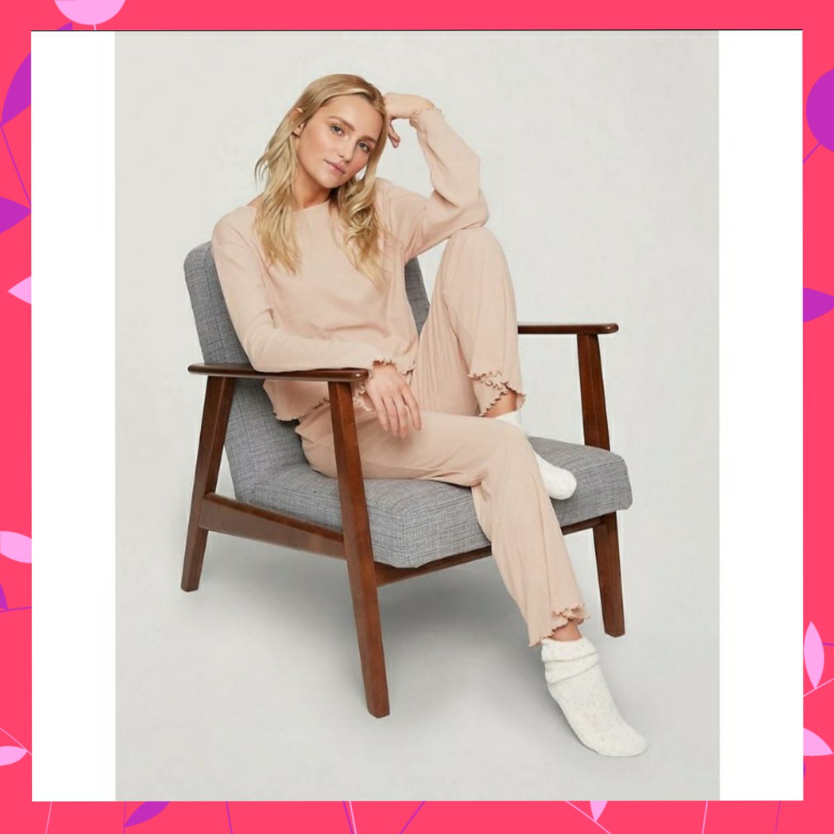 fastytrends's tweet photo. Miss Selfridge Ribbed Pajama Set in Blush.

Get it here:
https://t.co/wFpWgEpFqx

#pajama #womenpajama #womenpajamas #womenpajamaset #womenpajamasset #ribbedpajama #ribbedpajamas #longsleevespajamas #pajamasset #pajamaset #pajamaspremium #pajamas
#womenfashion #womenclothing https://t.co/rPEUsunBNV