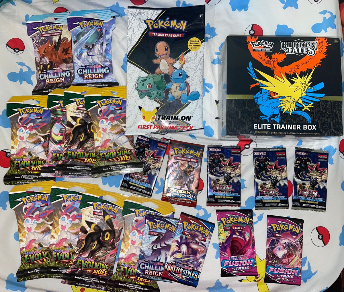 VictorsPokeWrld's tweet photo. It's Hidden Fates time 😎 after months of deciding not to open our last 2 boxes we agreed it was time to open 1 etb 😱 the Shiny Charizard GX hunt continues 🔥🔥🔥 going live on Twitch tonight #hiddenfates #fusionstrike #evolvingskies #chillingreign #firstpartnerpack #kanto https://t.co/2ZMX5UNtBG