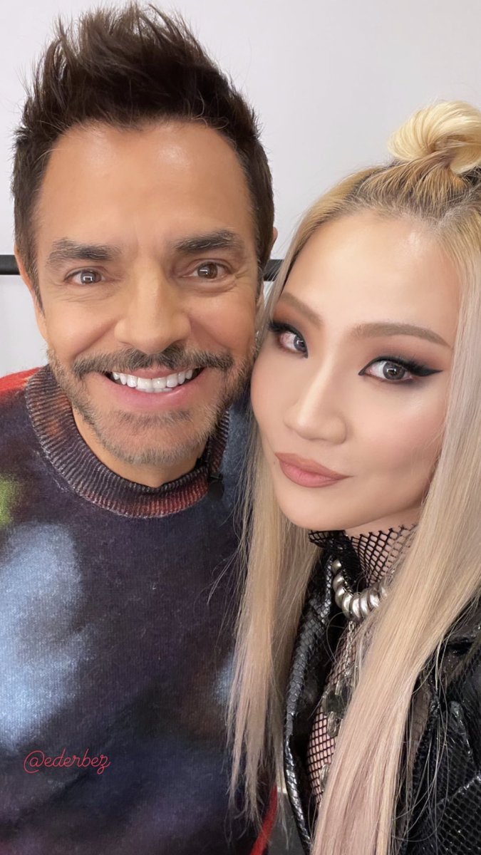 EugenioDerbez's tweet image. 🤟🏻 @chaelinCL