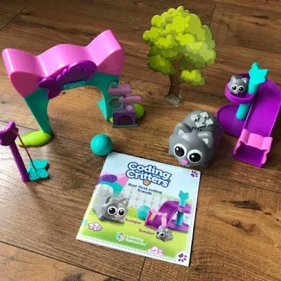 BreastestNews's tweet image. The lovely @LRUK have tons of educational toys to keep the kids busy including this cute Coding Critters Scamper & Sneaker! buff.ly/2KU3R3j #learningresources #codingcritters #educational #educationaltoys #coding #codingtoys #codingtime #learningthroughplay #learning