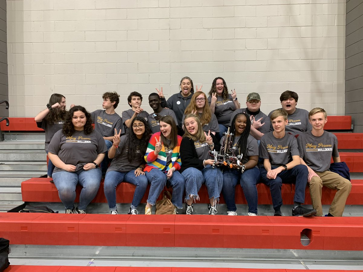 RoboticsMphs's tweet photo. Serverus just won our first robotics competition meaning Mary Persons’ first robotics team won our first ever competition!! https://t.co/JQzden94NJ