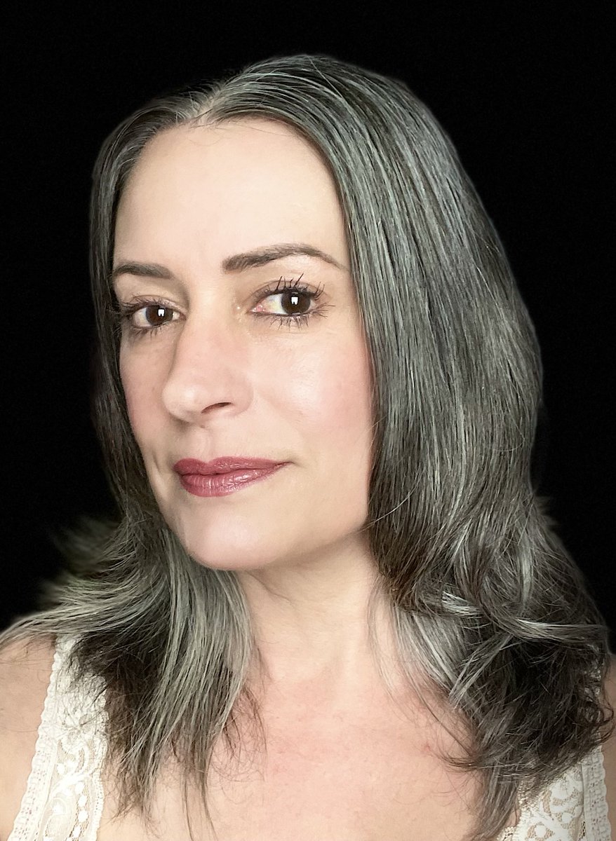pagetpaget's tweet photo. I’m just now discovering that most actors have 10-20 year old headshots on ⁦@IMDb⁩. I keep my pics up to date so nobody hires a “35 year old skinny, brunette Paget” when I’m a “ 52 year old, curvy, very sexy, gray haired Paget”. I like truth in advertising. https://t.co/L2XvodTlna