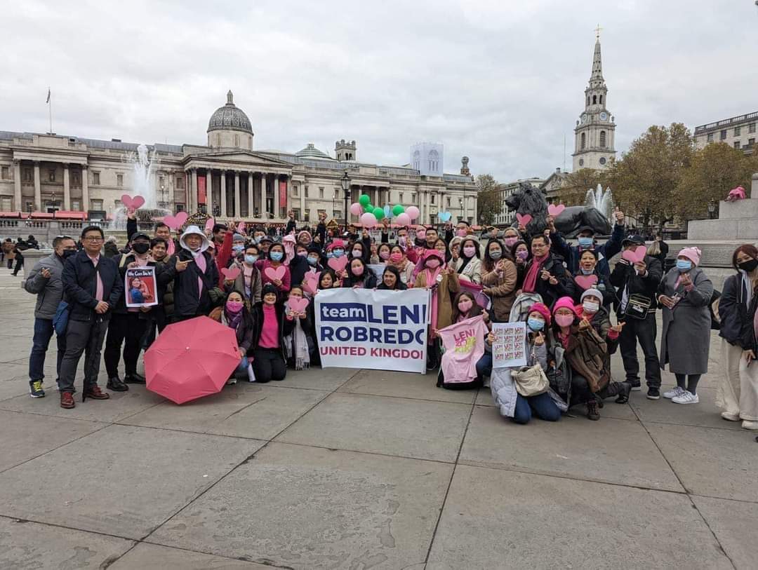 infectious_dx's tweet photo. Tagumpay ang Lakwatsa para kay Leni London 💟💟💟

Nagsama-sama ang mga kababayan natin sa London, UK para magpakita ng suporta kay VP Leni Robredo. Hindi inakala ng mga organizers na dudumugin sila ng mga tagasuporta ni VP Leni. https://t.co/90zCNrdLHo