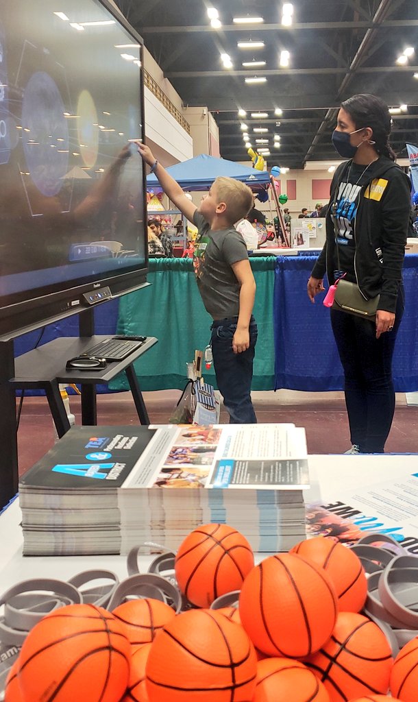 MMoreno_TECH's tweet photo. Incredibly grateful for team members who brought smiles and enjoyment to so many at the #FamilyExpo 
They lead with their ❤! 
#YouMeWe is #TeamSISD https://t.co/d0Qo0101sv https://t.co/H6rYnT8NZg