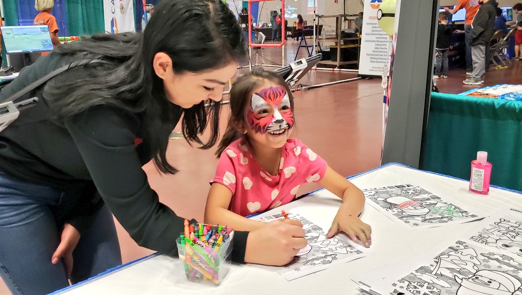 MMoreno_TECH's tweet photo. Incredibly grateful for team members who brought smiles and enjoyment to so many at the #FamilyExpo 
They lead with their ❤! 
#YouMeWe is #TeamSISD https://t.co/d0Qo0101sv https://t.co/H6rYnT8NZg