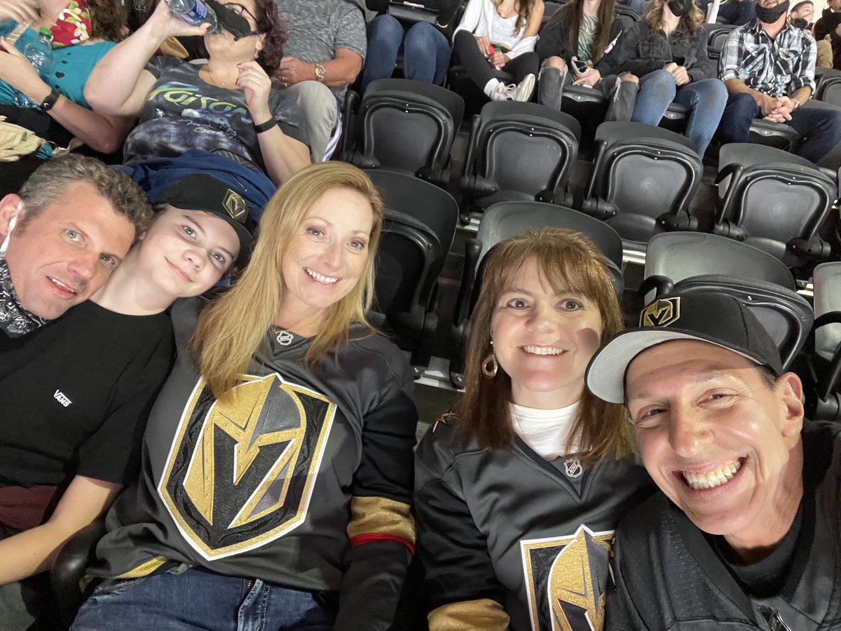fbmplumbing's tweet photo. Canucks vs knights ⁦@Canucks⁩ ⁦@GoldenKnights⁩ https://t.co/hd8CThoWDf
