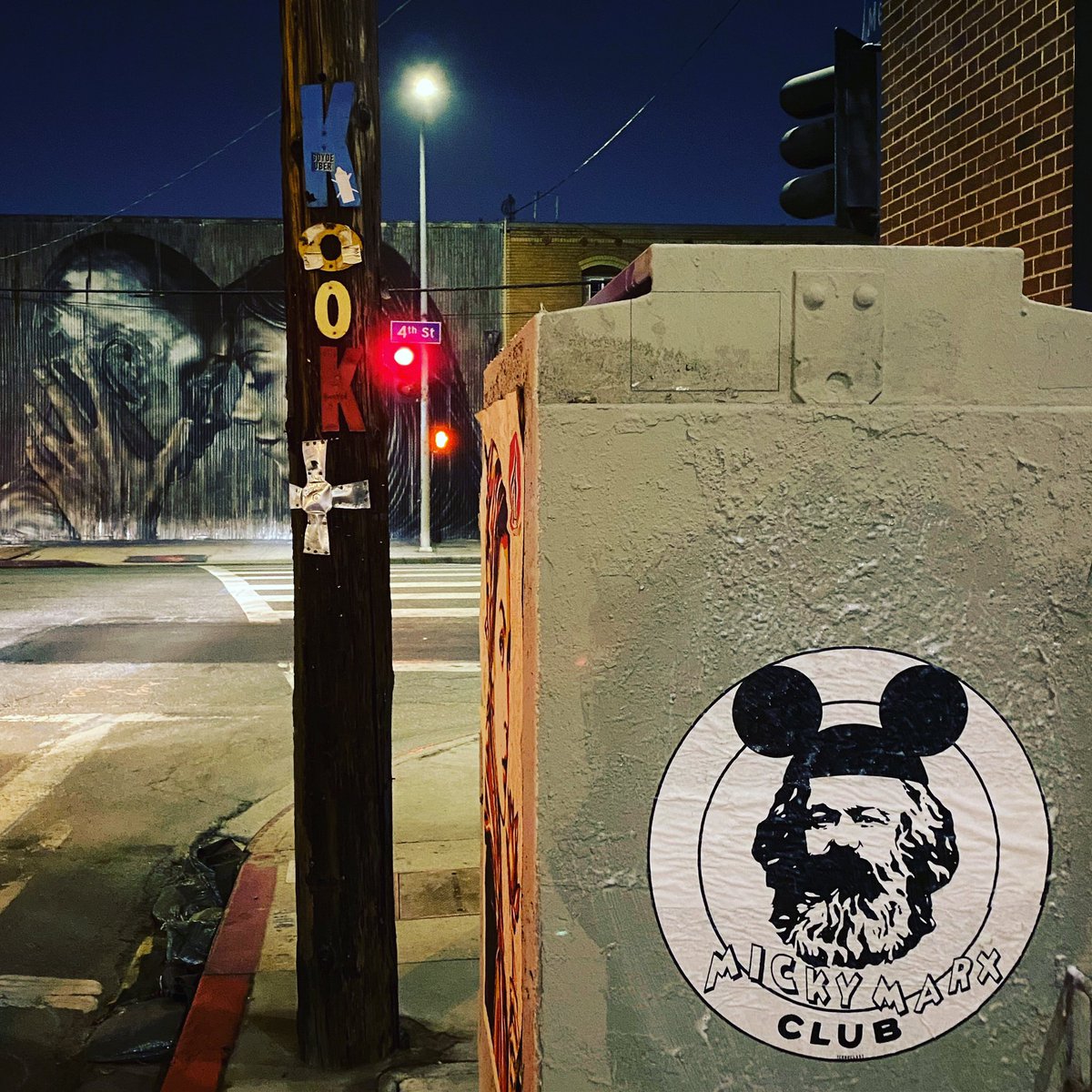 micky_marx_'s tweet photo. Hanging out late last year in the LA arts district. Fun times. #mickymarx #mickymarxclub #streetart #wheatpaste #art #graffitiart #LAstreetart #guerrillaart #popart #mouseears https://t.co/pehefCYnBk