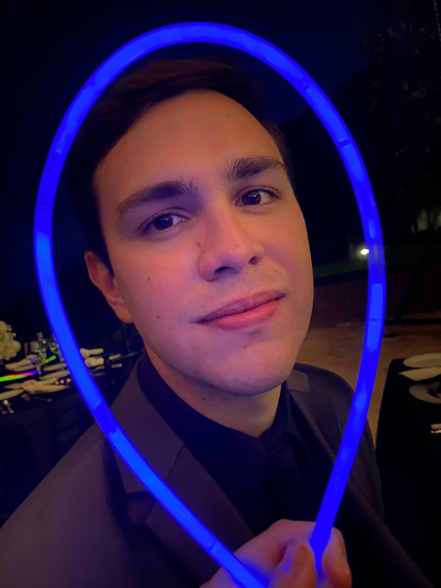 Mi cita de esta noche. 🌹