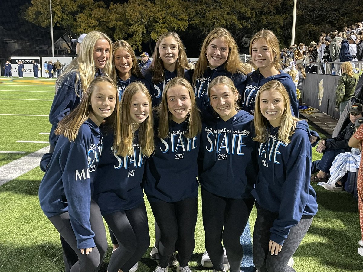 ScotsAth's tweet photo. Great to celebrate our Lady Scots CC team last night!  They finished 5th at state led by Sara Cavey who placed 19th overall! https://t.co/BfUxYZx9uy