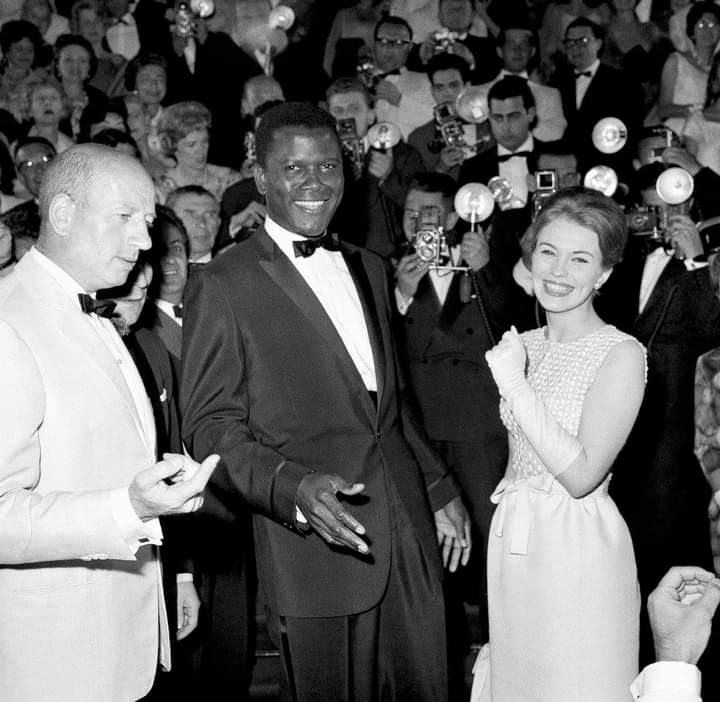 Happy birthday Jean Seberg with Sidney Poitier 1964.    