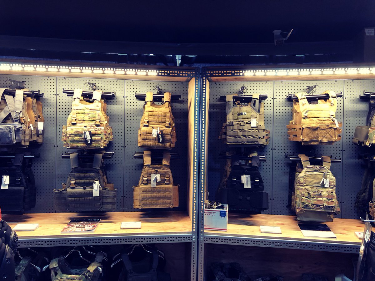 Haley Strategic, Velocity, Mayflower, LBT, CRYE etc 各種🇺🇸実物