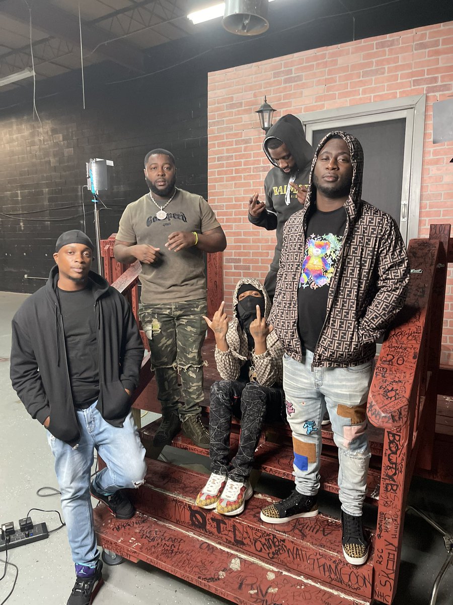 TDaTastemaker's tweet image. Watch what I do this time 😎 #FloridaShit Off Da Porch