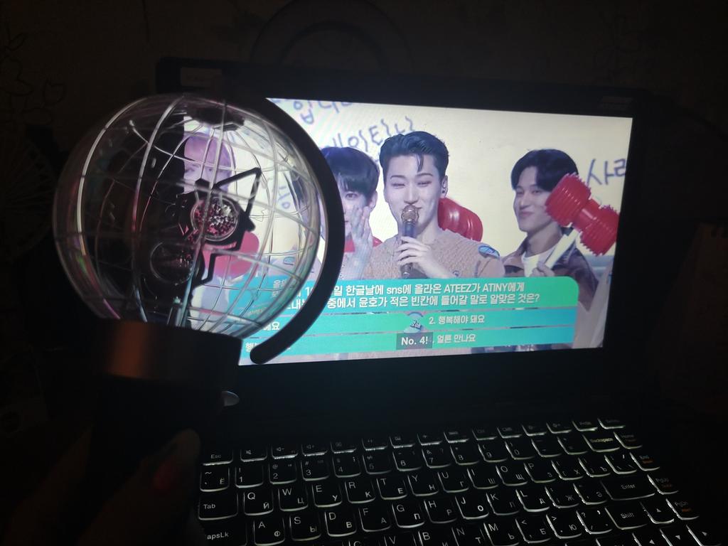totyaf77's tweet photo. Ну или без батареек.....
#FEVER_eXtended_edition #ATEEZ #에이티즈 @ATEEZofficial https://t.co/lx1156LEsO