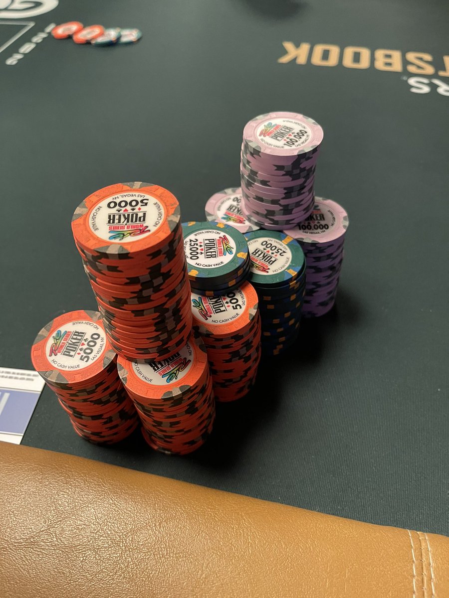 flapjack_jebus's tweet photo. Wtf is happening…. KK>JJ for huge pot. We have 7 million chips at 60k bb with 112 left https://t.co/QDBQvQe1oB
