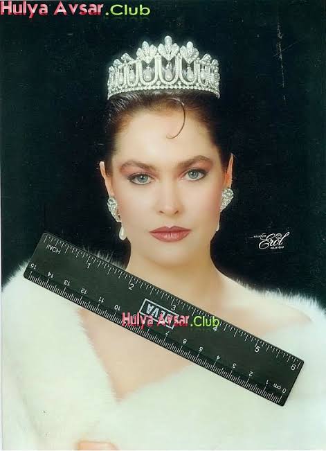 Yaşa Hülya Ablam iyi ki varsınız. Sizleri Çooook  Seviyorum.!!!