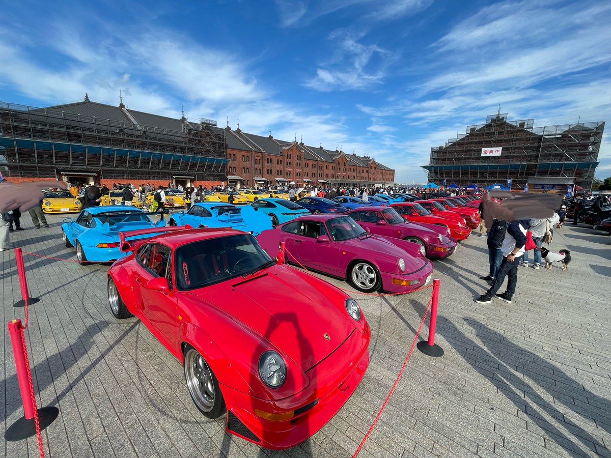 Milow1963's tweet photo. 赤レンガにたくさんポルシェ集まってた
#excitingporschemeeting 
#excitingporsche #exp #epm https://t.co/Cio23gYziP