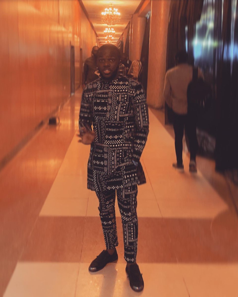 EduSholaTweets's tweet photo. So I stepped out to @afriff last night 😎 lucky to get some #PNGs 😁, I like how this metal cap toe #guissepezanotti tends to go with anything I wear #fabricplug @riofabrics_n_more 🪡@kikiperalagos #afriff #afriff2021 #photooftheday #picoftheday #photography #happy #fashion #pose https://t.co/Fg4JQ2u6CR