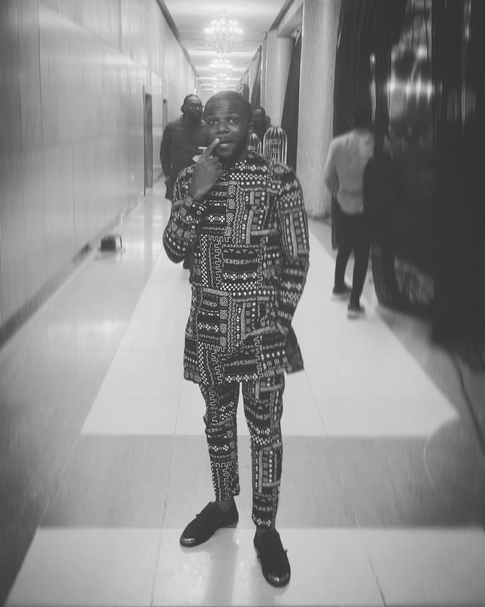 EduSholaTweets's tweet photo. So I stepped out to @afriff last night 😎 lucky to get some #PNGs 😁, I like how this metal cap toe #guissepezanotti tends to go with anything I wear #fabricplug @riofabrics_n_more 🪡@kikiperalagos #afriff #afriff2021 #photooftheday #picoftheday #photography #happy #fashion #pose https://t.co/Fg4JQ2u6CR