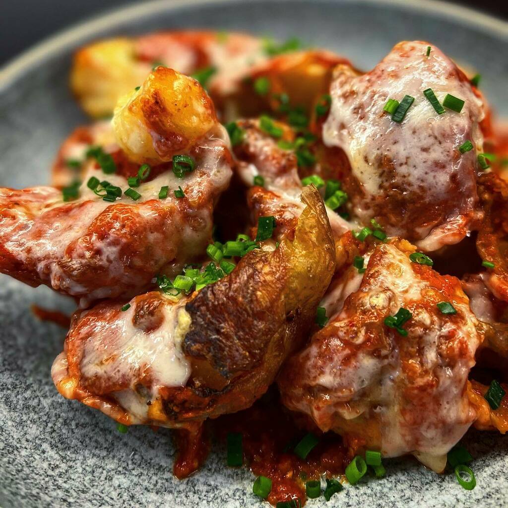 jokendray's tweet photo. Crispy, Spicy, Cheesy Potato🥔
.
.
#potato #comfortfood #carbs #crispy #delicious #isofood #snacks #tapas #roja #papas https://t.co/ONzU0Ivj57 https://t.co/Gf4TMCcvmc