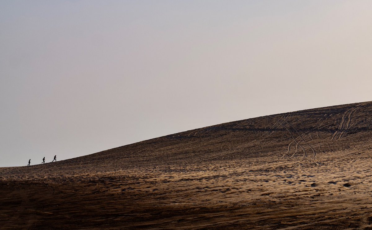 Yol dik, zor ve yokuşsa, seni yükseltiyor demektir. 

Yılma sakın...

Fotoğraf: İbrahim Kalın 

instagram.com/p/CWJKuTBtV07/…