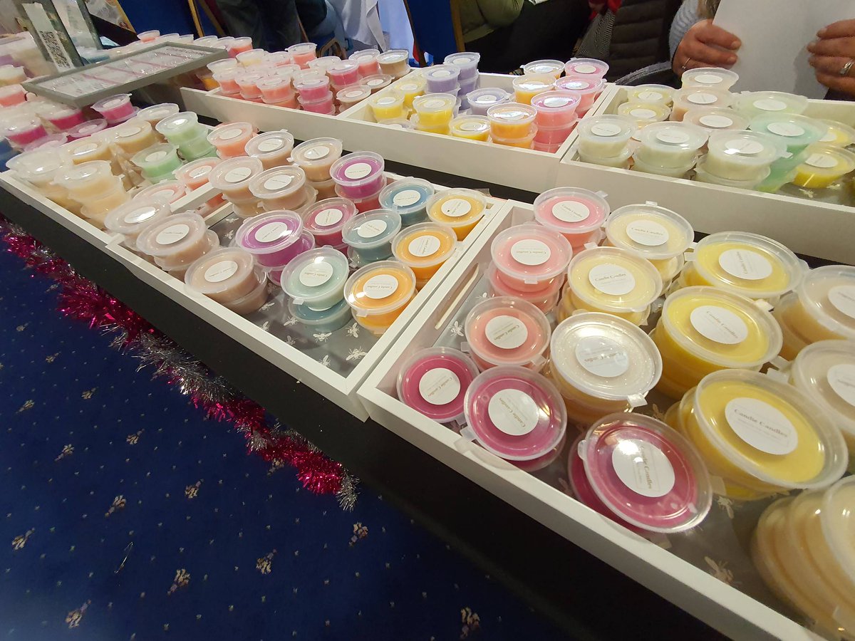 Great to see so many fantastic stalls at yesterdays Christmas fair at <a href="/SindleshamCourt/">Sindlesham Court</a>  

Great news... the fair continues today, come and take a look!

#Christmasfair #sindleshamcourt