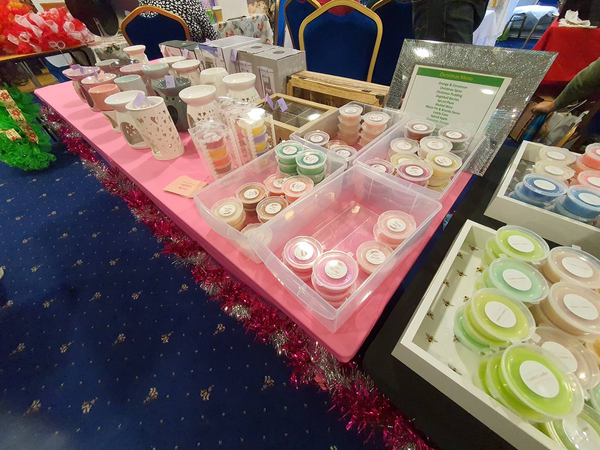 SindleshamCourt's tweet photo. Great to see so many fantastic stalls at yesterdays Christmas fair at @SindleshamCourt  

Great news... the fair continues today, come and take a look!

#Christmasfair #sindleshamcourt https://t.co/8jyWcfZLwe