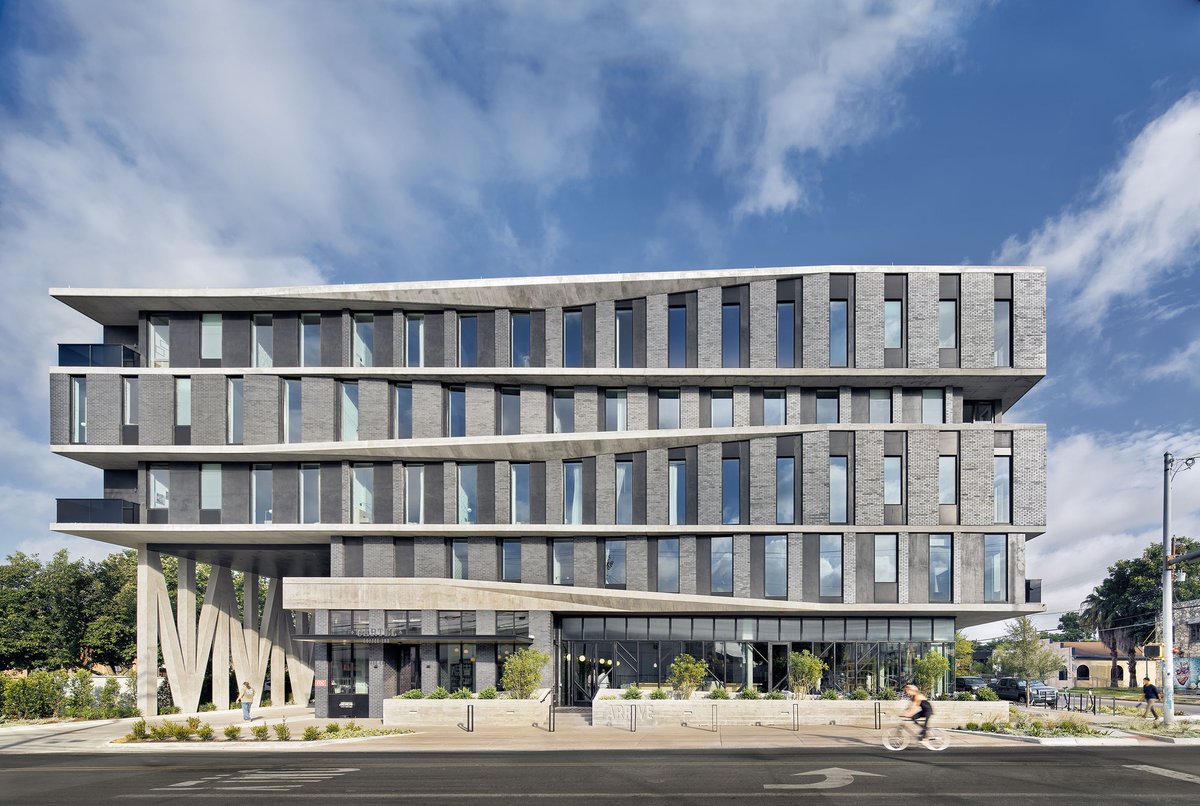 ArchDaily's tweet photo. Arrive East Austin Hotel / Baldridge Architects https://t.co/fYnLfJs9Ge https://t.co/KD7a1QCtYL