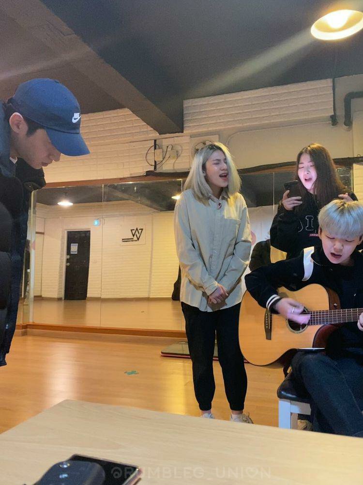 rumbleG_Union's tweet photo. |📸[#INSTAGRAM] 2021.11.14
╰►RumbleG #럼블지 more photos and videos on their coach / producer's Instagram
—————
#RumbleG #Didi #GaYun #IAn #BaRum #rumblegunion #winnerzone #Winnerzoneentertaintent #럼블지 #럼블G #kpop https://t.co/Os1XHggsnZ