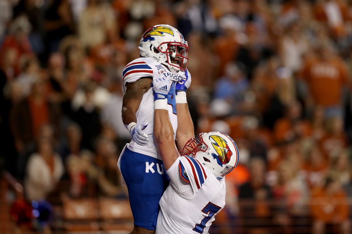 CFBONFOX's tweet photo. Last 2 teams to score 48+ points against Texas in Austin:

2021 Kansas
2019 Kansas

(h/t @BryanDFischer) https://t.co/GB4HejG7qc