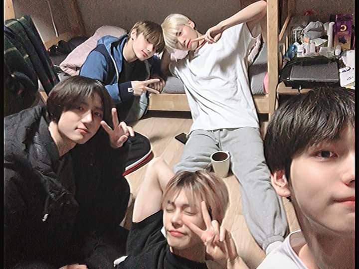 csbsoooobbb's tweet photo. HOME,COMFORT AND HAPPINESS💙 https://t.co/t2zGE9yy20