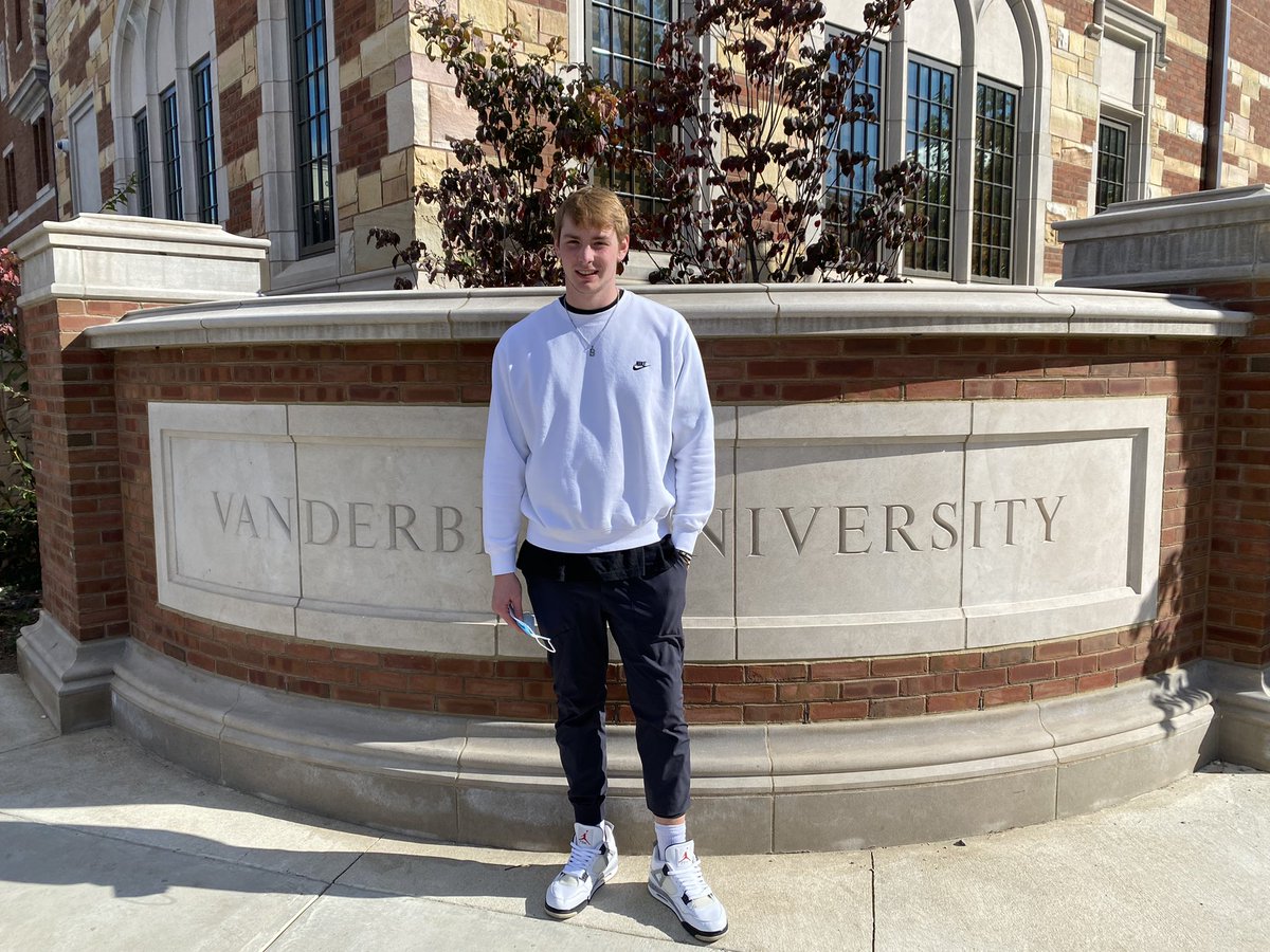 Great gameday visit at Vanderbilt today. New coaching staff is truly building a winner here in Nashville. Excited about future opportunities.  #anchordown <a href="/Coach_Flaherty/">Brendan Flaherty</a> <a href="/coach_norv/">Norval McKenzie</a> <a href="/CoachBlaz/">AJ Blazek</a>