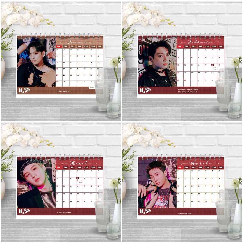 geol_shop's tweet photo. KALENDER DUDUK 
BTS - SEASONS GREETINGS 2022 VER 1

Detail: 
- isi 12 lembar 
- ukuran A5 (22 x 15 cm)
- Penyangga Hardcover (Keras) bukan kertas ya
- Penyangga Softcover (Karton Tebal)
- Bisa request tanggal spesial

link shopee : https://t.co/uUqWbi56XC https://t.co/IWtMzKvzso