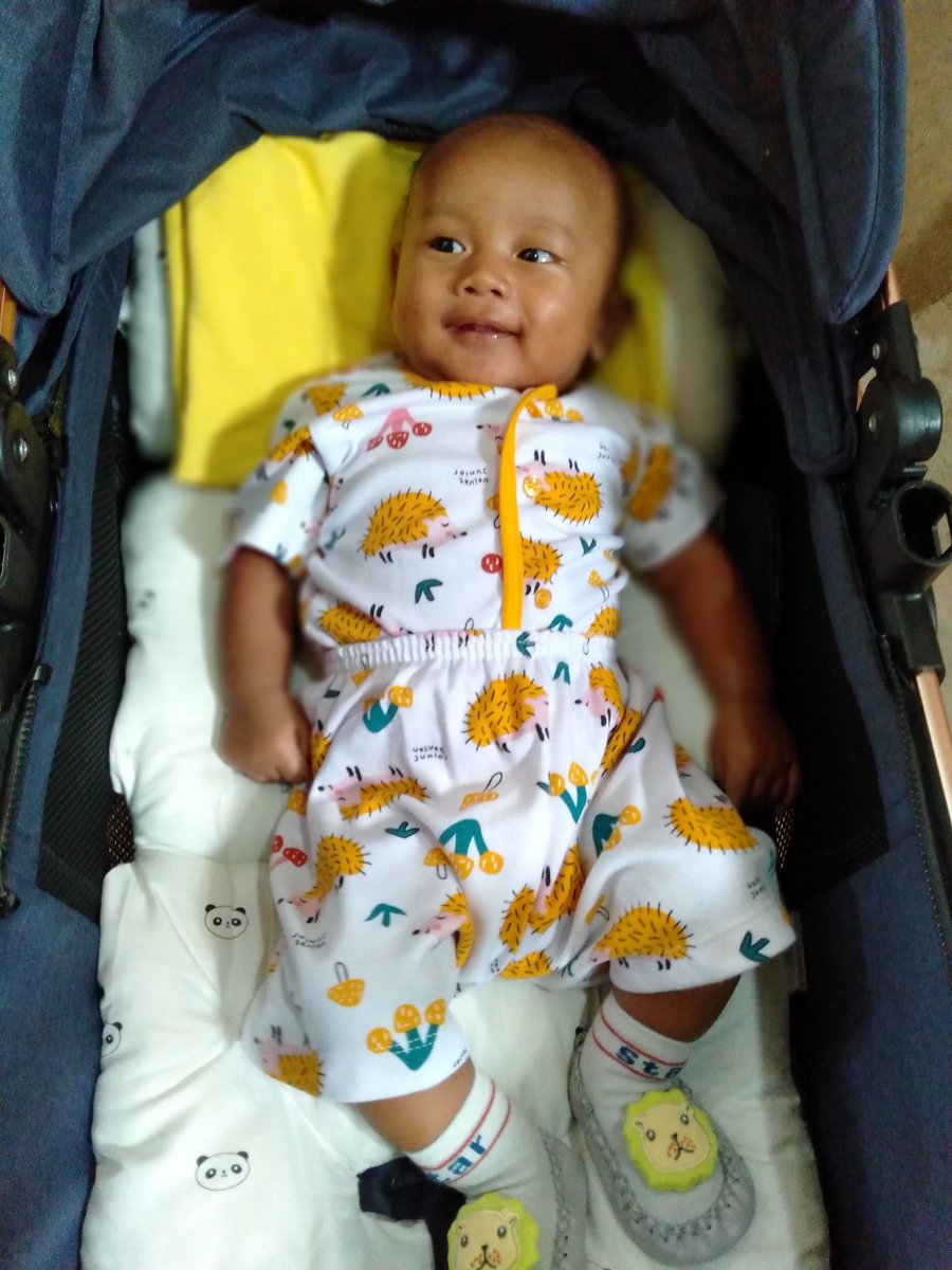 Trie_ima38's tweet photo. Selamat siang yang hari ahadnya dirumah bae kayak aku 😅🤭 https://t.co/gFW7w5Qxpv