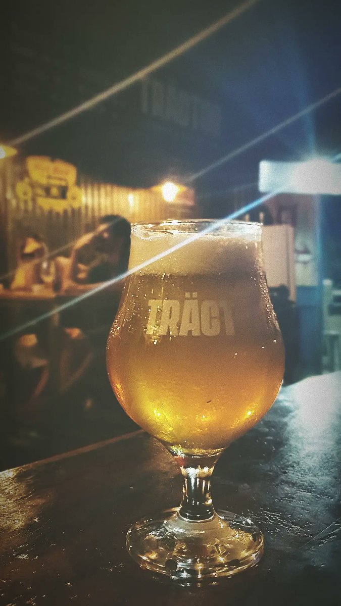 CervezaTractor's tweet photo. Simplemente Träctor. https://t.co/hbC7UOrin1